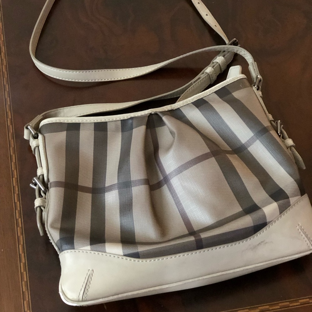 Burberry %100 authentic crossbody woman bag